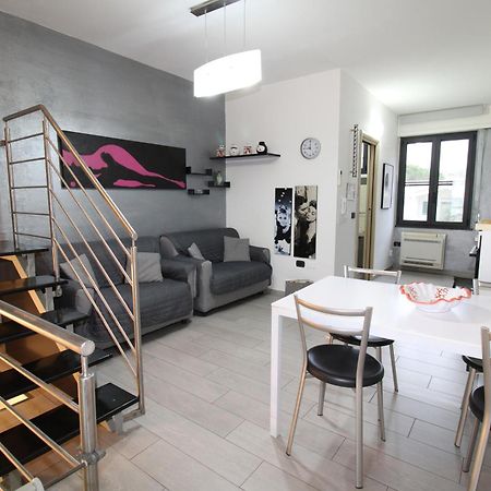 Corona'S Apartment- Fronte Spiaggia La Caletta Extérieur photo