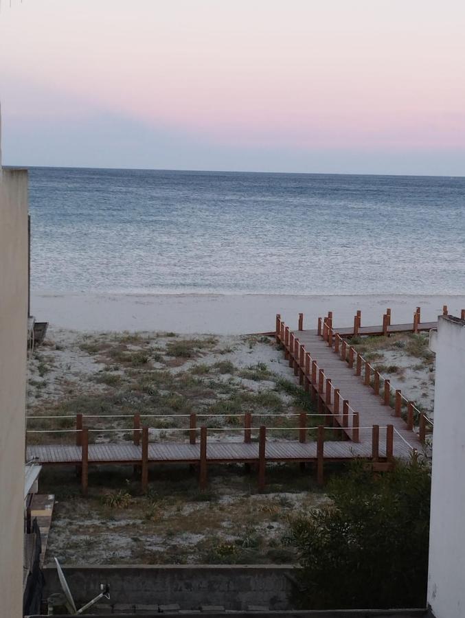 Corona'S Apartment- Fronte Spiaggia La Caletta Extérieur photo